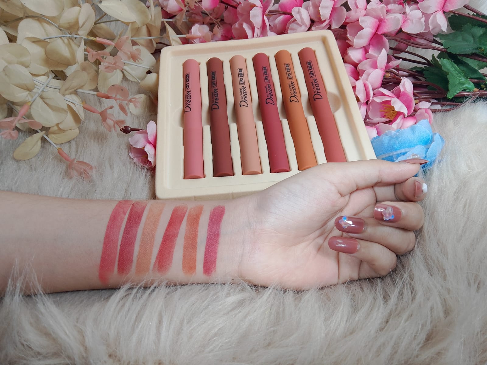 HengFang Refreshing So Sweet Dream Matte Color Velvet Lipsticks set of 6 pieces